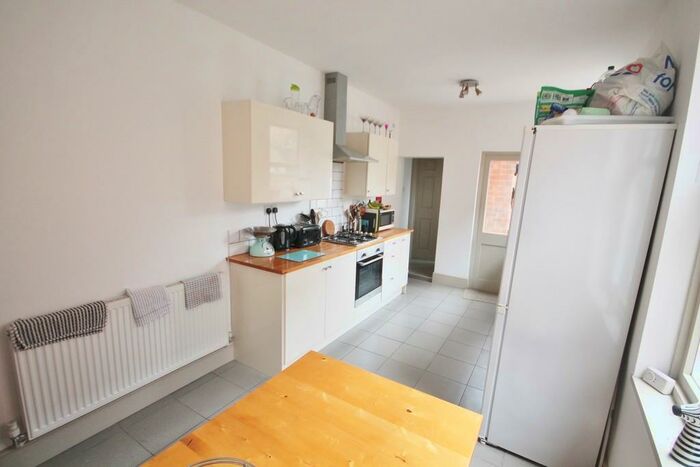 4 Bedroom Terraced House To Rent In Harrow Road, West End, Leicester, LE3