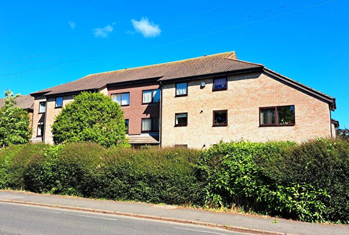 2 Bedroom Flat For Sale In Orchard Leigh Herbert Road New Milton, BH25