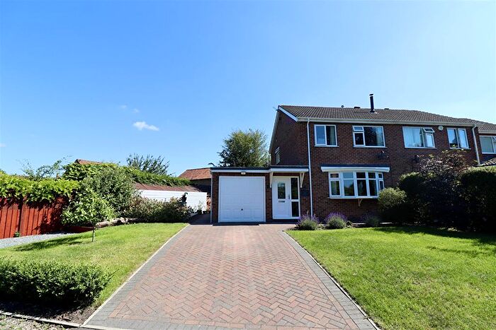 3 Bedroom Semi-Detached House For Sale In Beckside Close, Barmby Moor, YO42