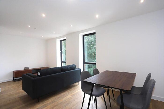 2 Bedroom Apartment To Rent In Oscar House, Castlefield, M15