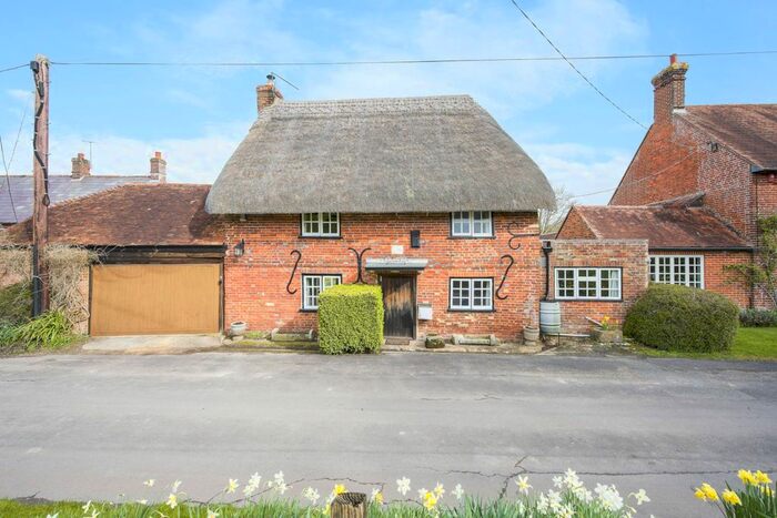 3 Bedroom Detached House For Sale In Homington, Salisbury, Wiltshire, SP5