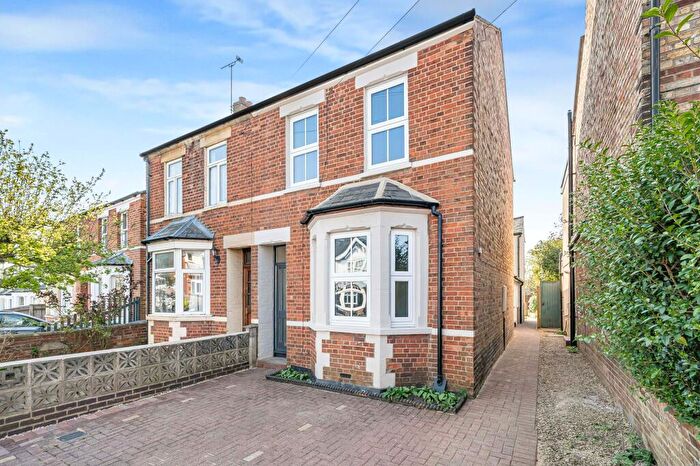 2 Bedroom Semi-Detached House For Sale In Harpes Road, Oxford, OX2
