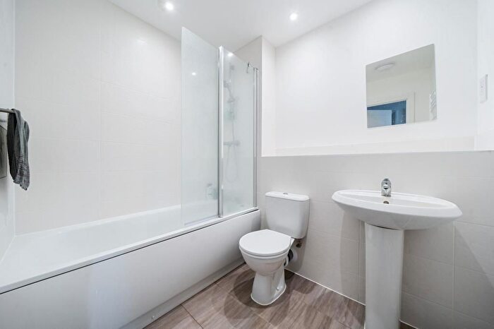 1 Bedroom Flat To Rent In Wantage, Vale Of White Horse, OX12