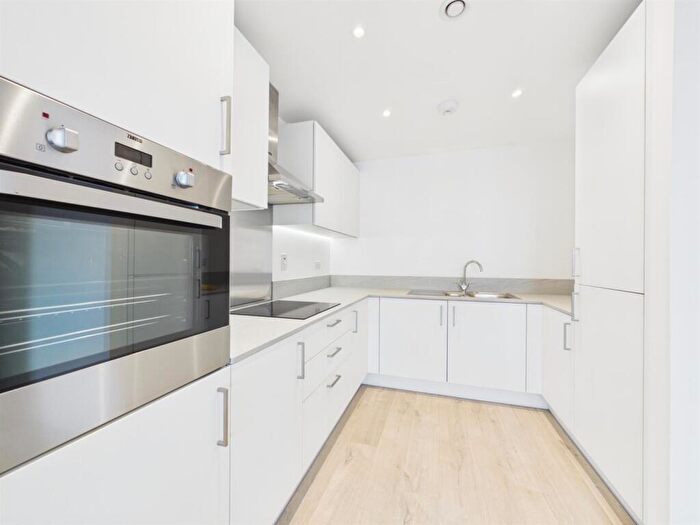 1 Bedroom Flat To Rent In Brewers Square, Dartford, DA1
