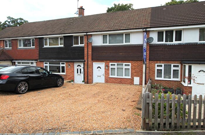 2 Bedroom Terraced House To Rent In Rowhill Avenue, Aldershot, GU11