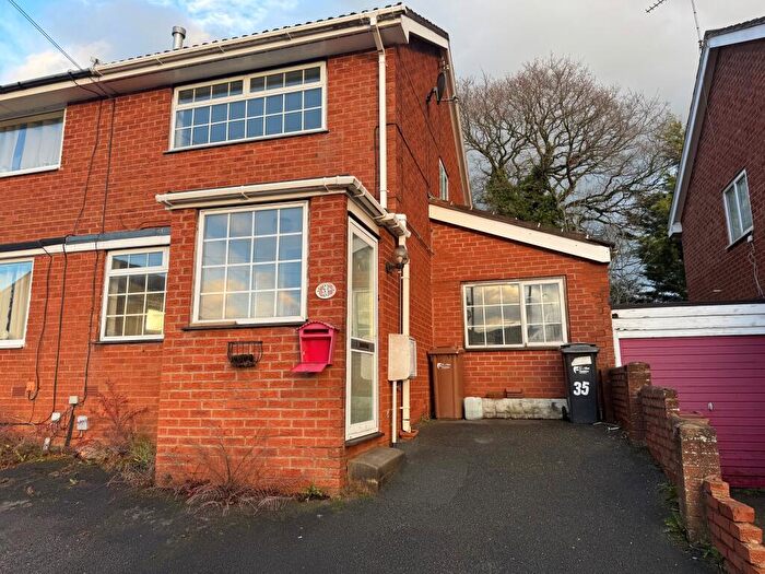 3 Bedroom House To Rent In Pen Y Bryn, LL12