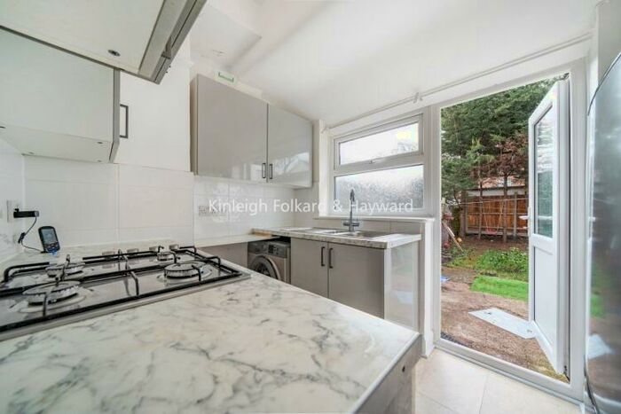 1 Bedroom Flat To Rent In Gorringe Park Avenue Mitcham, CR4