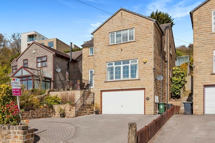 4 Bedroom Detached House For Sale In Whitley Road, Dewsbury, WF12