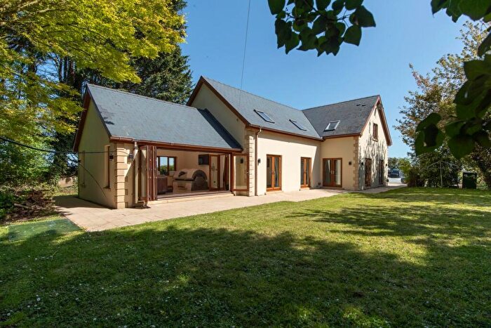 4 Bedroom Detached House For Sale In New Road, Freystrop, Haverfordwest, SA62