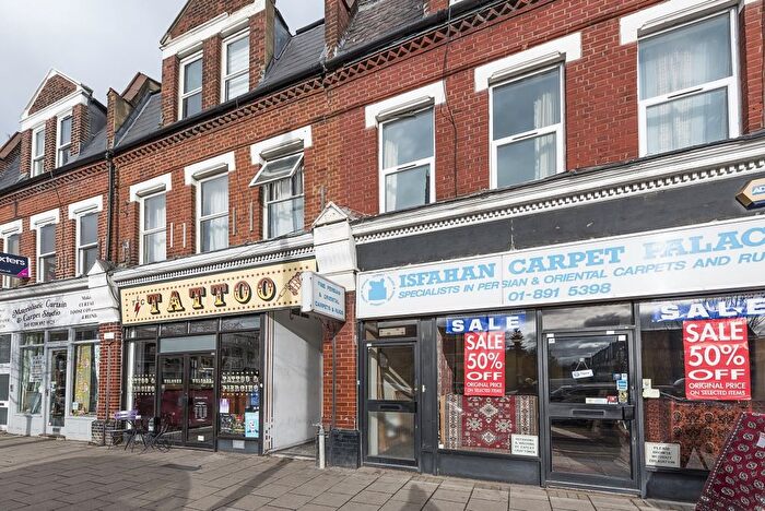 Studio To Rent In Heath Road, Twickenham, TW1