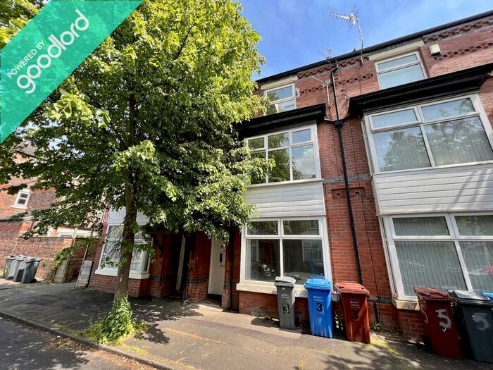 4 Bedroom Town House To Rent In Palmerston Avenue, Manchester, M16