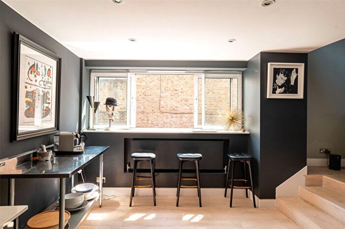 2 Bedroom Flat To Rent In Dunworth Mews, Notting Hill, W11