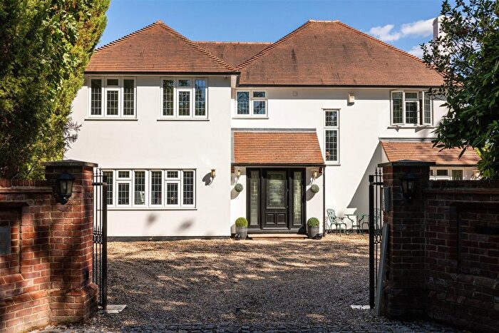 5 Bedroom Detached House For Sale In Babylon Lane, Lower Kingswood, KT20