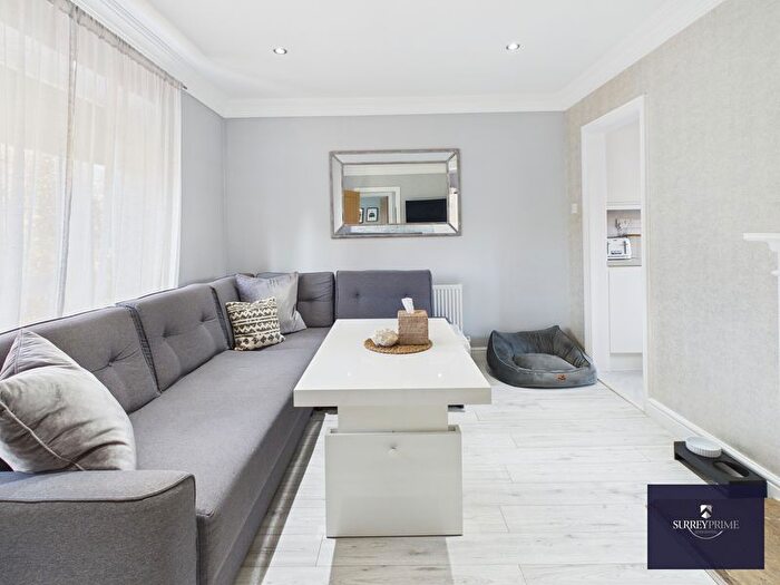 2 Bedroom Flat For Sale In Farleys Close, West Horsley, Leatherhead, KT24