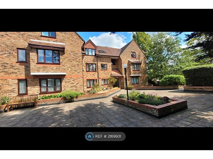 Studio To Rent In Bell View Manor, Ruislip, HA4