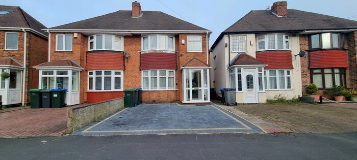 3 Bedroom Property To Rent In Waddington Avenue, Great Barr, Birmingham, B43