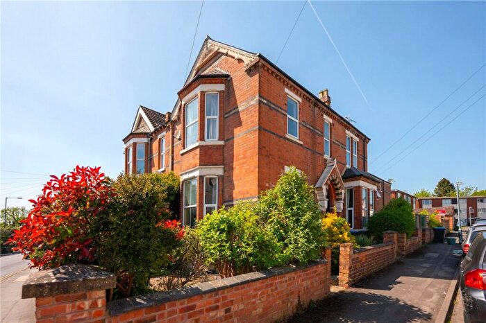 5 Bedroom End Of Terrace House For Sale In Fairlawn Close, Leamington Spa, Warwickshire, CV32