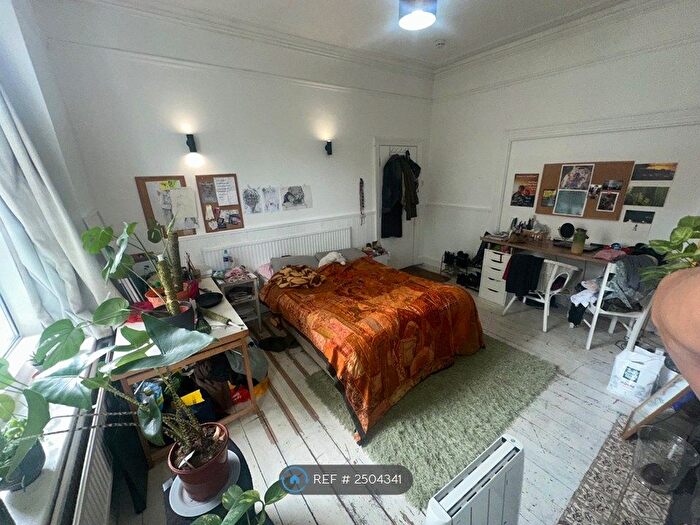 6 Bedroom Terraced House To Rent In Coldharbour Lane, London, SE5