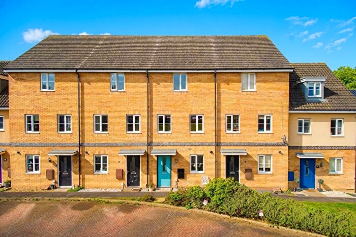 4 Bedroom Town House For Sale In Dr Torrens Way, New Costessey, Norwich, NR5