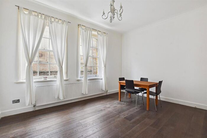2 Bedroom Apartment To Rent In Park Road, London, NW1