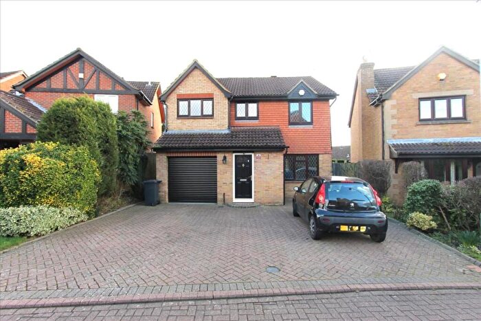 4 Bedroom House To Rent In Whitebeam Close, Waltham Cross, EN7