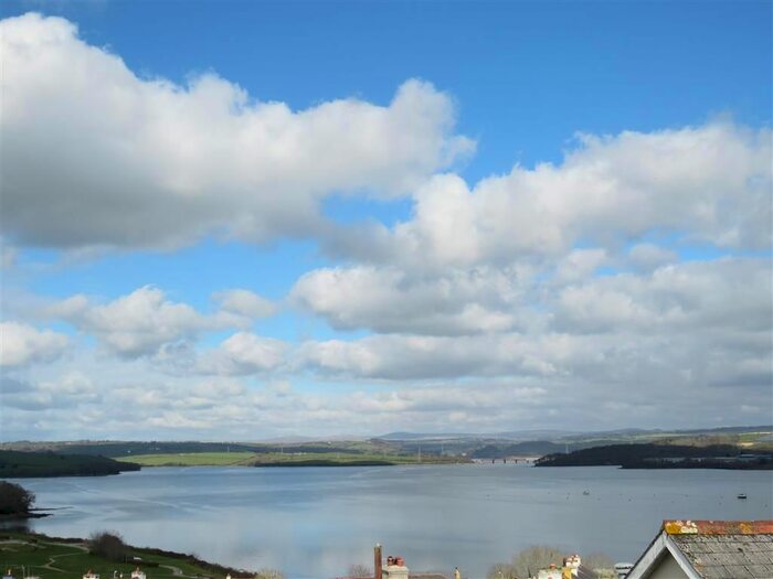 Studio To Rent In North Road, Saltash, PL12