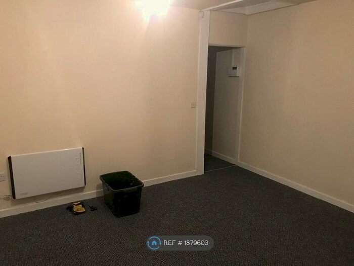 1 Bedroom Flat To Rent In Town End, Doncaster, DN5