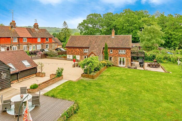 3 Bedroom Detached House For Sale In Oakwood Road, Merstham, Redhill, RH1