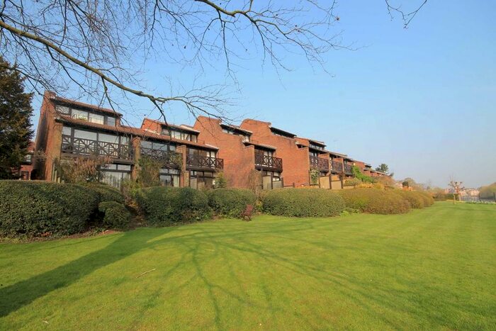 4 Bedroom Property To Rent In Mallard Place, Twickenham, TW1