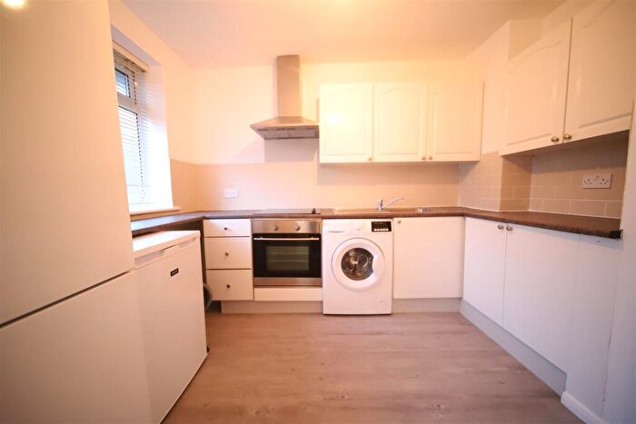 1 Bedroom Flat To Rent In Winchmore Hill Road, London, N21