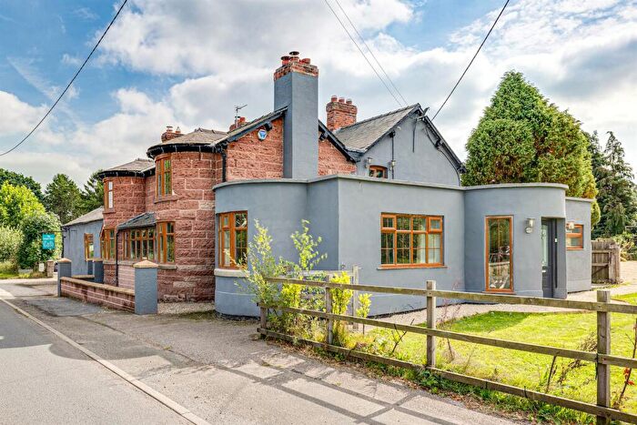 5 Bedroom Detached House For Sale In ***Lifestyle Opportunity*** Broxton, Chester, CH3