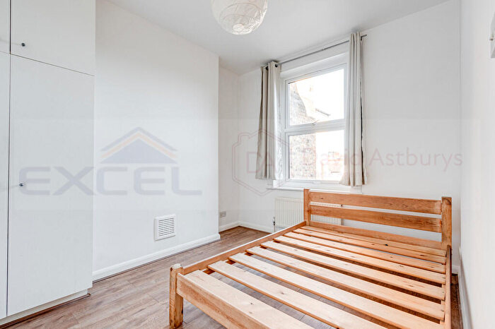 2 Bedroom Apartment To Rent In Salusbury Road, Queens Park, London, NW6