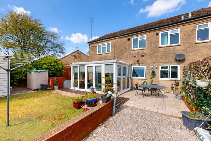 2 Bedroom Flat For Sale In Fullwell Close, Faulkland, Radstock, BA3