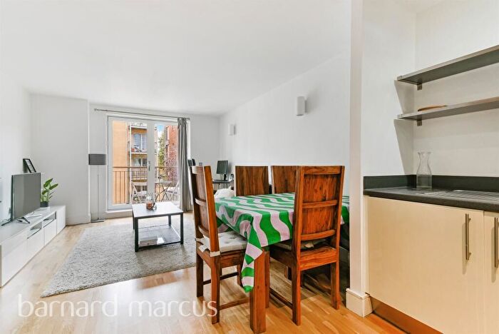 1 Bedroom Flat To Rent In Peckham Grove, London, SE15