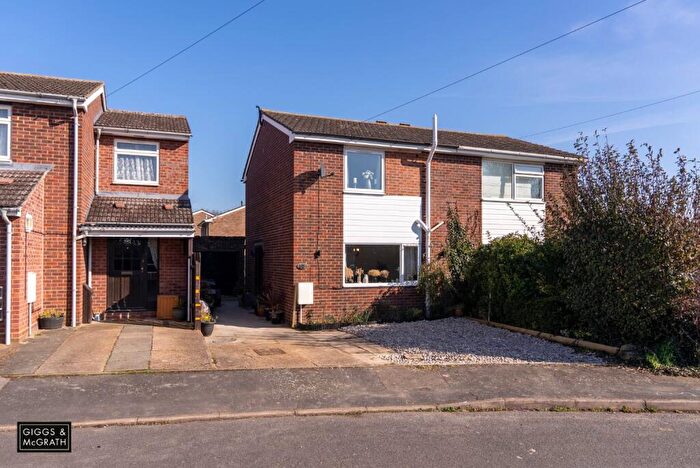 2 Bedroom Semi-Detached House For Sale In Lancelot Way, Fenstanton, Huntingdon, Cambridgeshire, PE28
