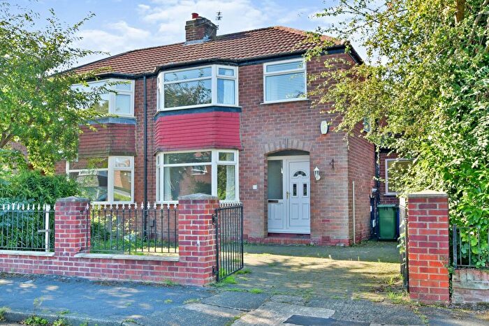 3 Bedroom Semi-Detached House To Rent In Newlyn Drive, Sale, Greater Manchester, M33