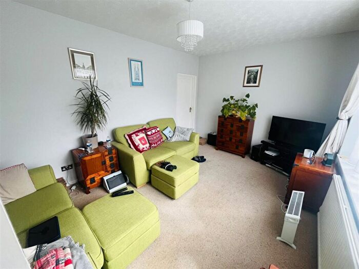3 Bedroom Semi Detached House To Rent In Brainsfield, Bristol, BS9