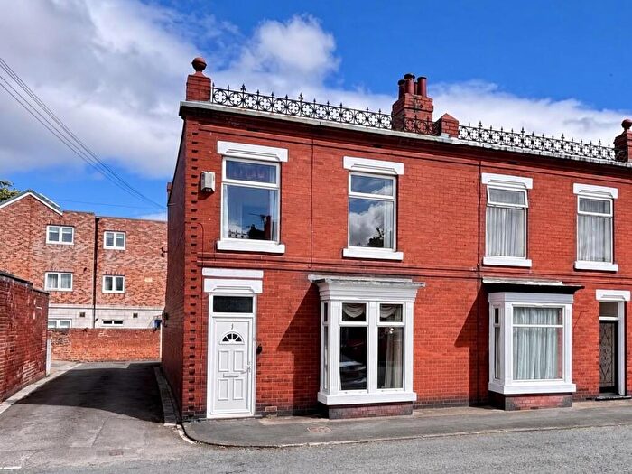3 Bedroom End Of Terrace House For Sale In Osborne Road, Spennymoor, County Durham, DL16