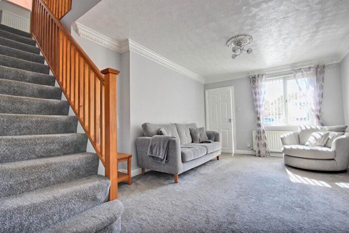 3 Bedroom Detached House For Sale In Rowan Avenue, Beverley, HU17