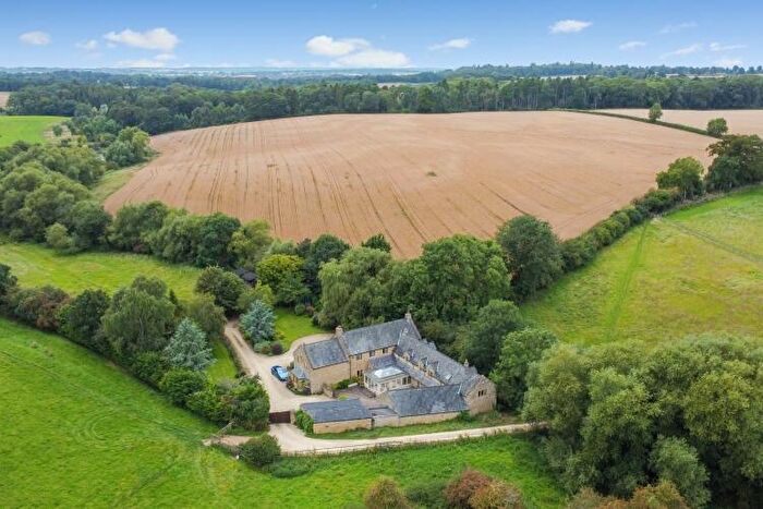 5 Bedroom Barn To Rent In Mill Lane Brackley, NN13