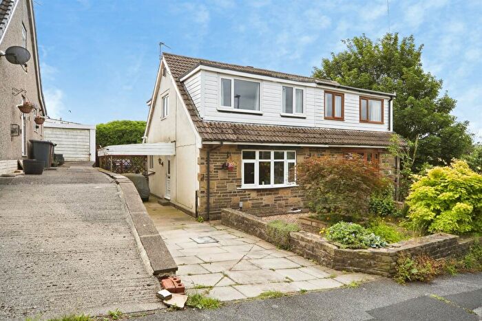 3 Bedroom Semi Detached House For Sale In Harcourt Avenue, Thornton, Bradford, BD13