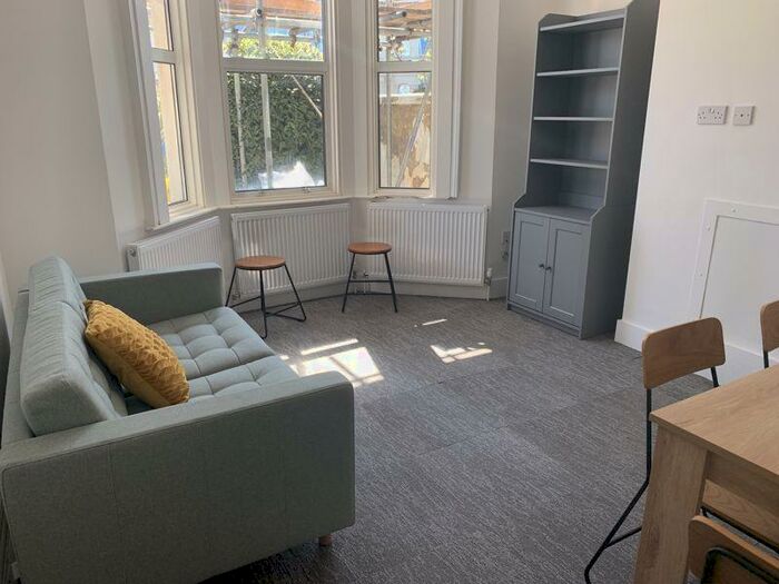 6 Bedroom Terraced House To Rent In Queens Park Road, Brighton, BN2