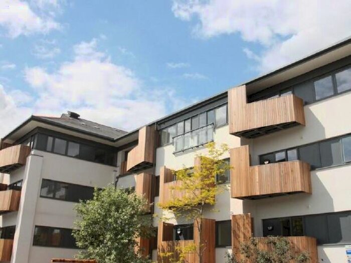 1 Bedroom Flat To Rent In Horsham Gates, North Street, RH13