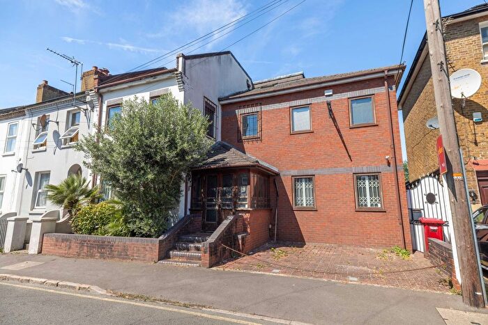 Block Of Flats For Sale In Park Street, Slough, SL1