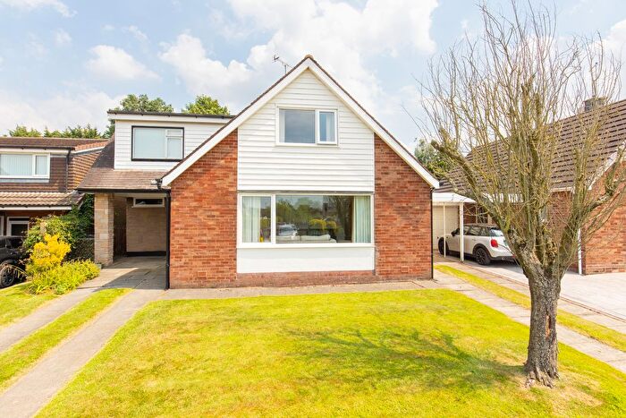 5 Bedroom Detached Bungalow For Sale In Franklands, Longton, PR4