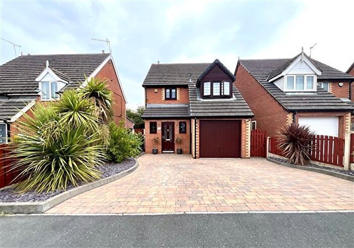 3 Bedroom Detached House For Sale In Duckham Drive, Aston, Sheffield, Rotherham, S26