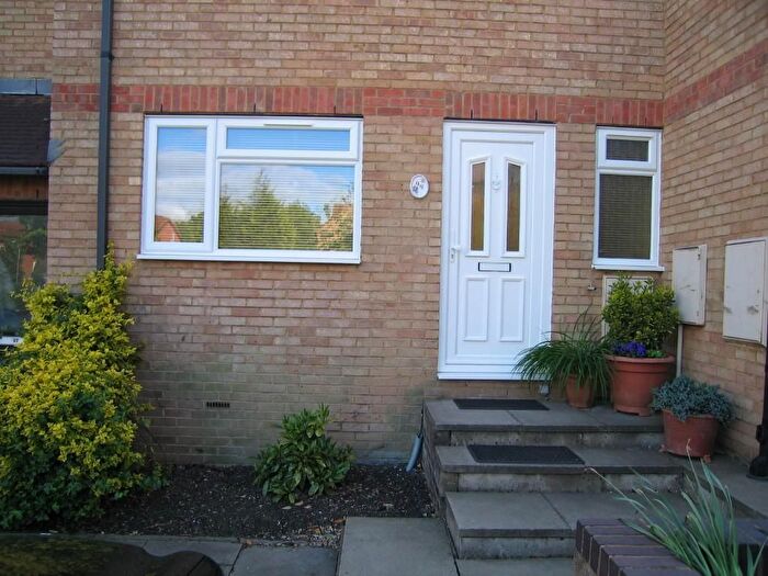 1 Bedroom Flat To Rent In Poplar Grove, London, N11