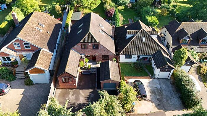5 Bedroom Detached House For Sale In Fagnall Lane, Winchmore Hill, Amersham, HP7