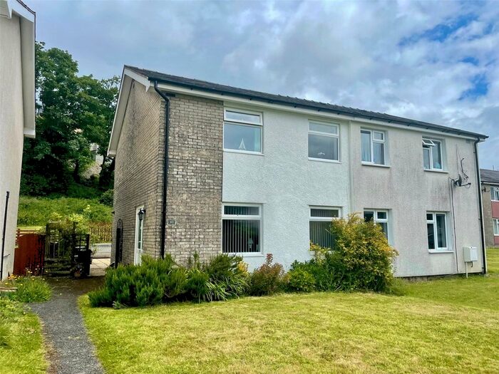 3 Bedroom Semi-Detached House For Sale In Bryn Y Gog, Machynlleth, Powys, SY20