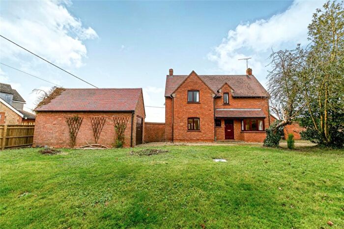 4 Bedroom House To Rent In Newton Purcell, Buckingham, Oxfordshire, MK18